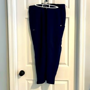 Figs cargo pants scrub bottom side slits straight leg, size PL navy blue
